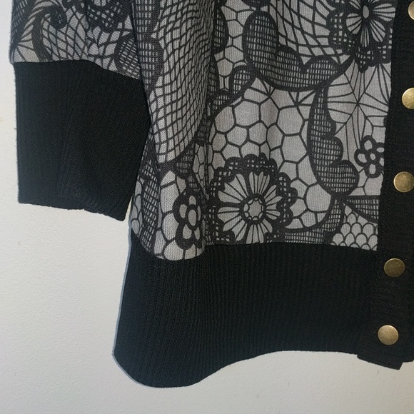 Lily by Firmiana Graphic Lace Print V Neck Cardigan Large - Picture 4 of 6